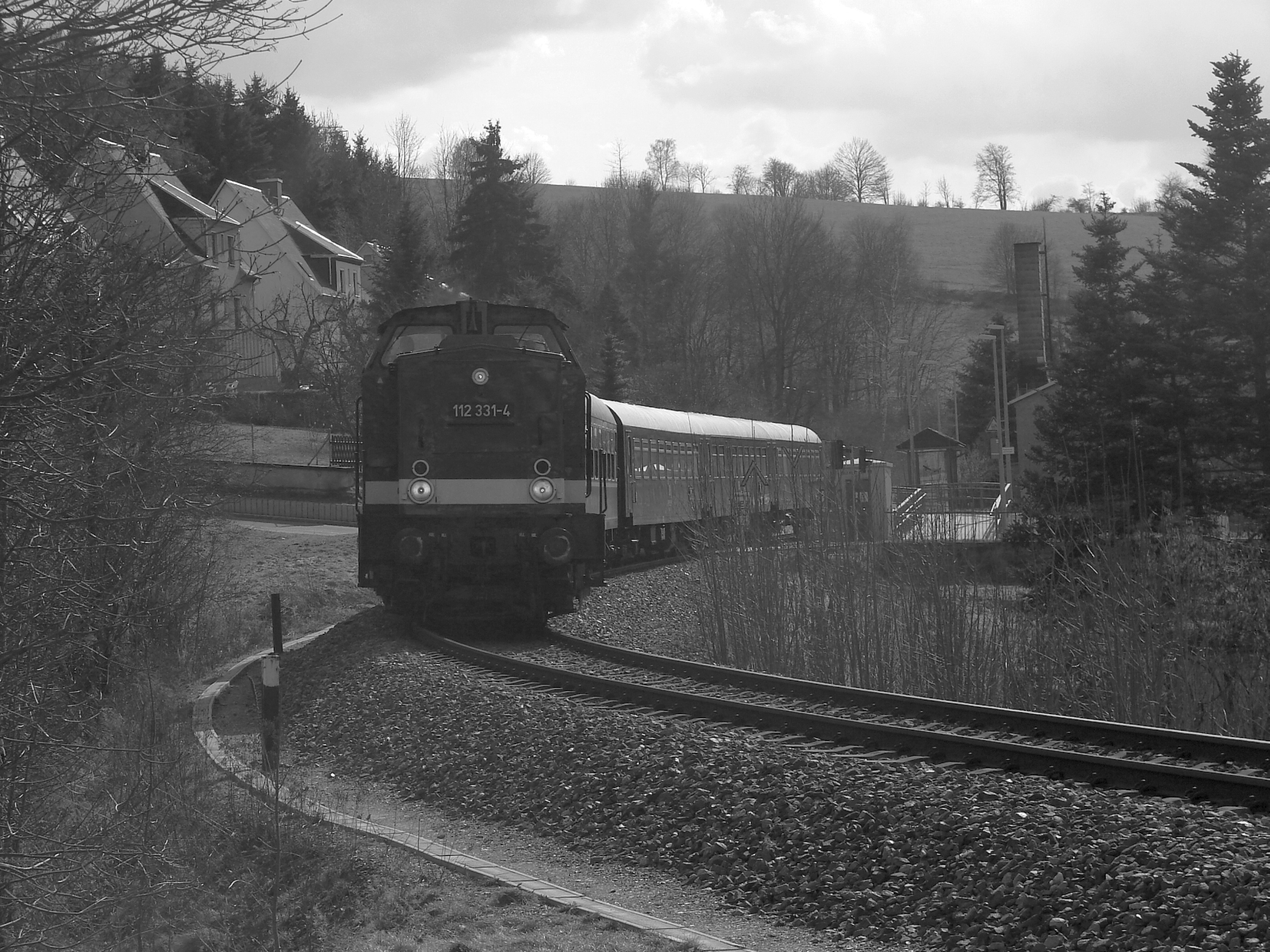 112 335-4 in Wiesa bei der Rückfahrt